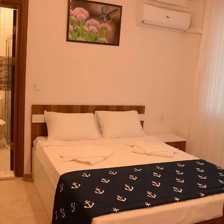 Uc Piramit Butik Apart