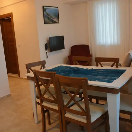 Uc Piramit Butik Apart